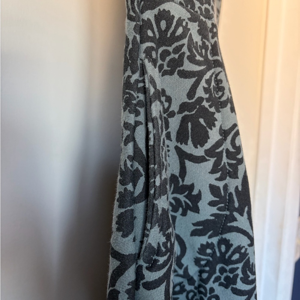 Effie's Heart Black and Green Patterned Midi Dress - Picture 3 of 6